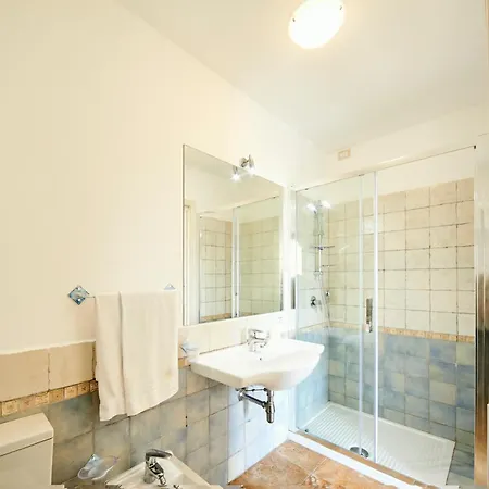 Le Conchiglie בית הארחה 3*